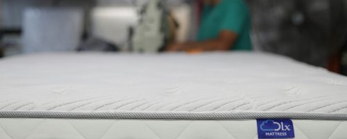 dlx-mattress-flh0I0zlQiw-unsplash